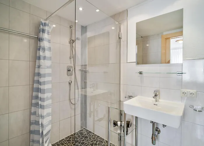 Appartement In Near Lift