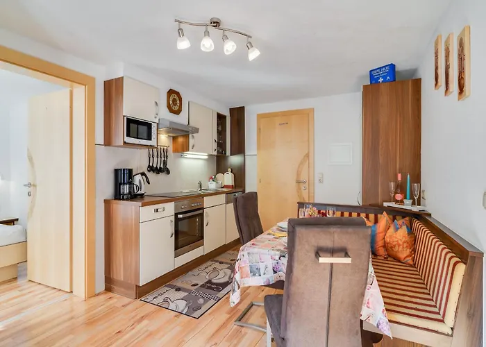 In Near Lift Apartment *